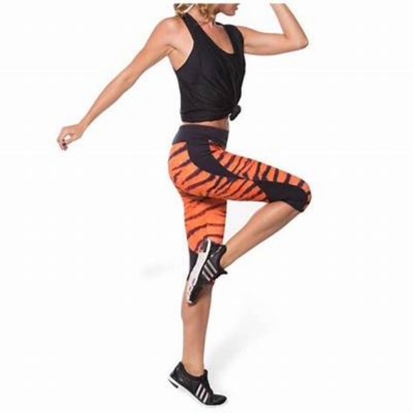 Blackmilk Tiger Stripe Crop Leggings - Picture 3 of 14